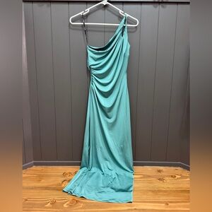 Teal one-shoulder maxi dress with adjustable strap and zipper closure - size 7